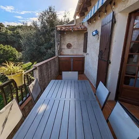 5 Min De La - T4 Avec Piscine & Tennis *