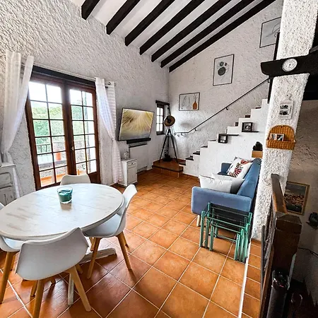 5 Min De La - T4 Avec Piscine & Tennis *